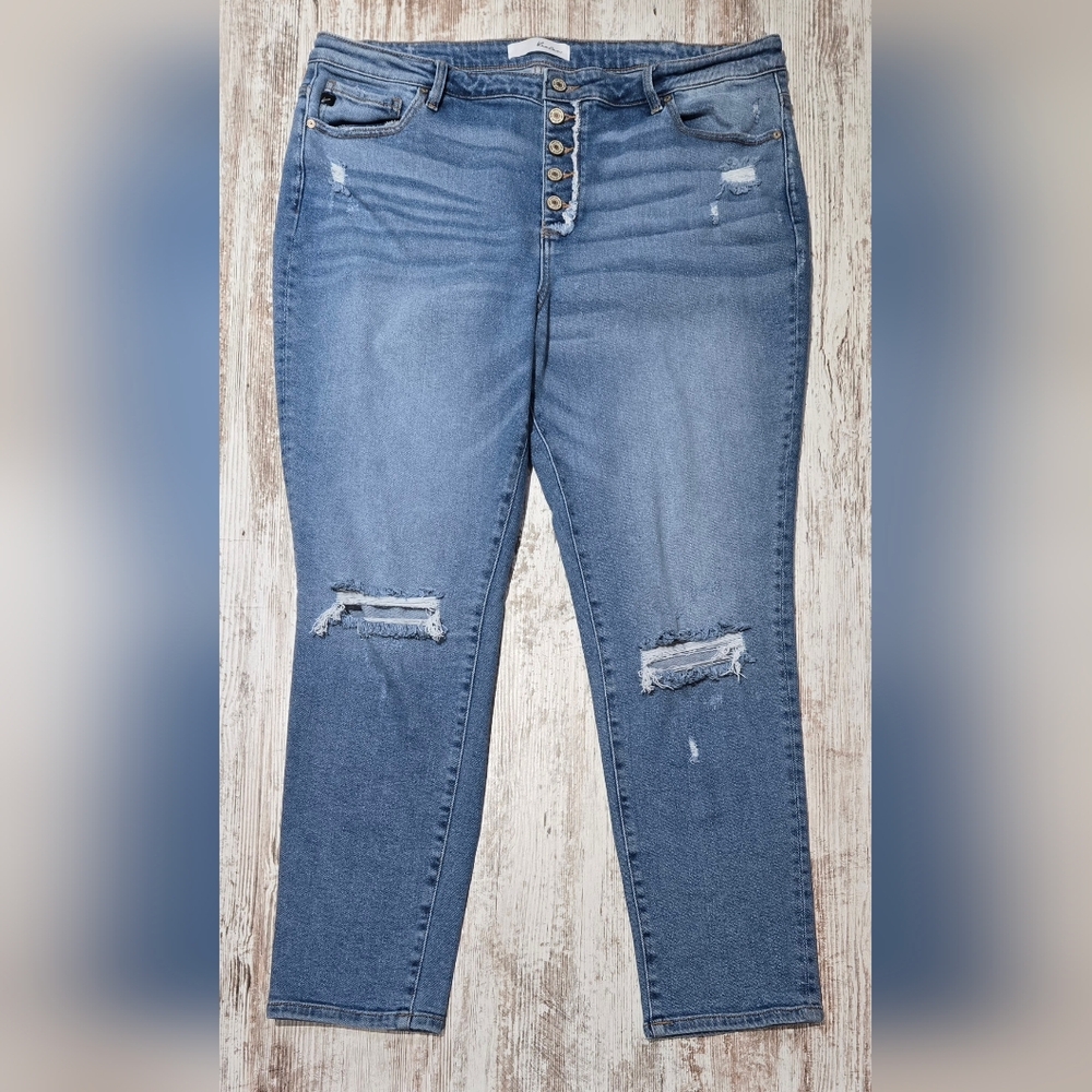 KanCan Women's Distressed Straight Blue Jeans